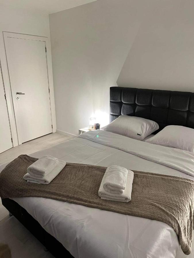 Ruime Luxe Kamer In Centrum Brugge Met Badkamer! Esterno foto