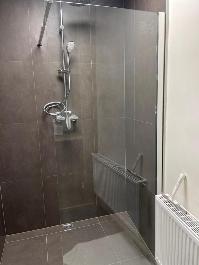 Ruime Luxe Kamer In Centrum Brugge Met Badkamer! Esterno foto