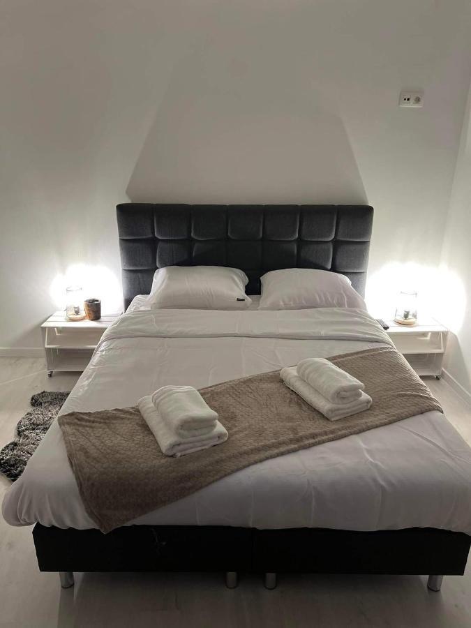 Ruime Luxe Kamer In Centrum Brugge Met Badkamer! Esterno foto